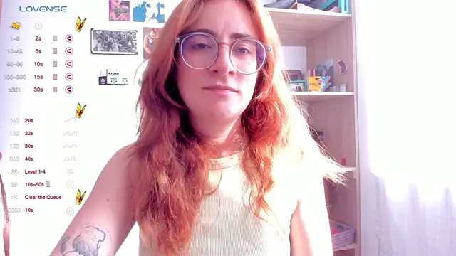 Snapshot of linda_giggle chatting on 02/28/25, 01:25 linda giggle online show from 02/28/25, 01:25