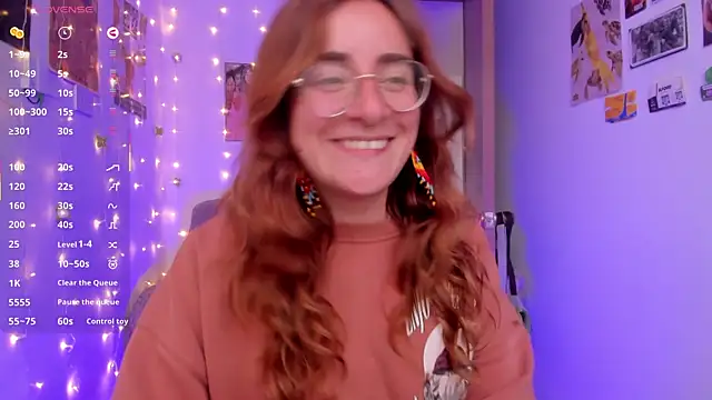 Snapshot of linda_giggle chatting on 10/01/25, 09:54 linda giggle online show from 10/01/25, 09:54