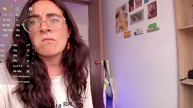 Snapshot of linda_giggle chatting on 10/17/25, 03:25 linda giggle online show from 10/17/25, 03:25