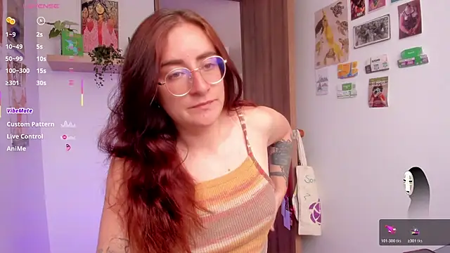 Snapshot of linda_giggle chatting on 06/24/26, 02:16 linda giggle online show from 06/24/26, 02:16