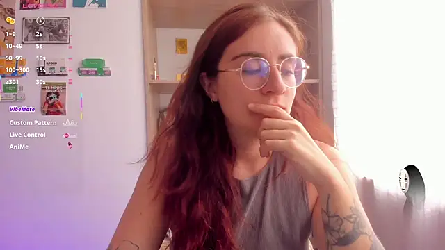 Snapshot of linda_giggle chatting on 07/07/26, 04:44 linda giggle online show from 07/07/26, 04:44