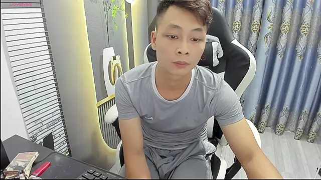 Snapshot of Naughty--asian chatting on 07/17/26, 01:07 Naughty--asian online show from 07/17/26, 01:07