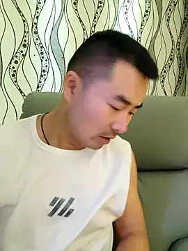 Snapshot of guozuo chatting on 06/27/26, 02:23 guozuo online show from 06/27/26, 02:23