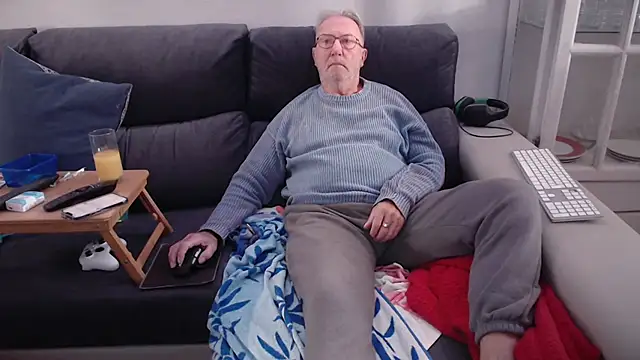 Nudelschwanz online show from 12/02/25, 01:17