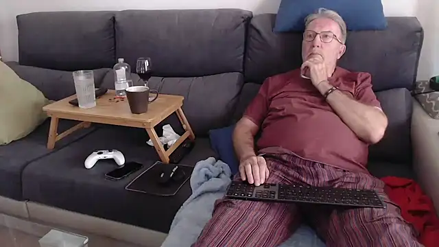 Nudelschwanz online show from 04/25/26, 03:31