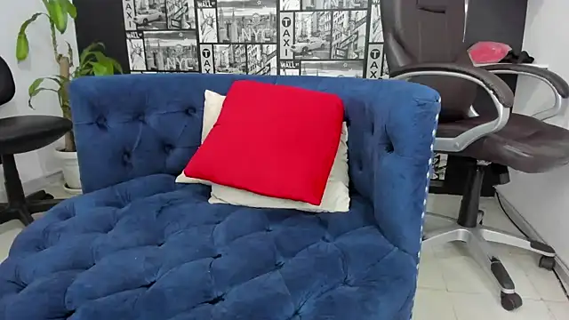 Isa And Natasha online show from 02/25/25, 02:44