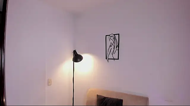 Amber  Davis online show from 10/30/25, 09:04