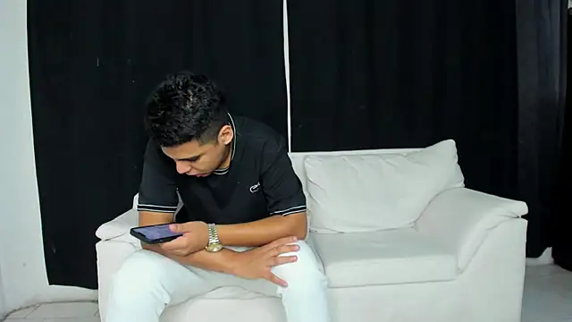 self love46 online show from 10/21/25, 08:53