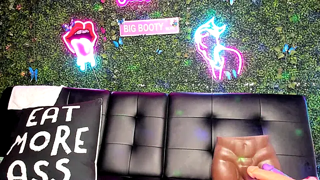 ThickAssRena online show from 12/12/24, 10:45