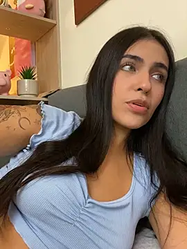 DaphneUwu online show from 10/19/25, 01:39