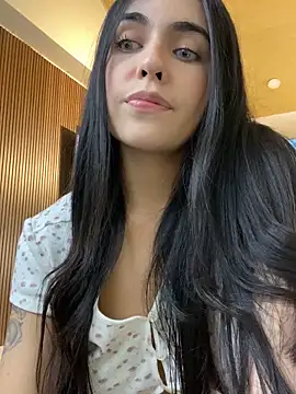 DaphneUwu online show from 11/23/25, 11:04