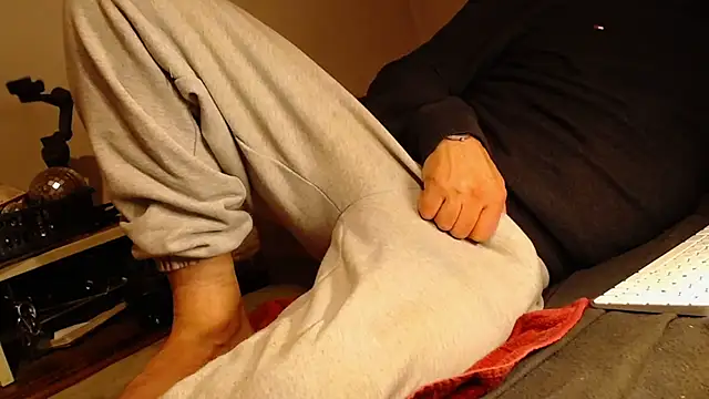 mike30nbg online show from 01/07/25, 08:42