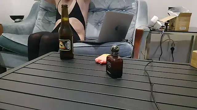 samlove1985 online show from 06/19/26, 10:35
