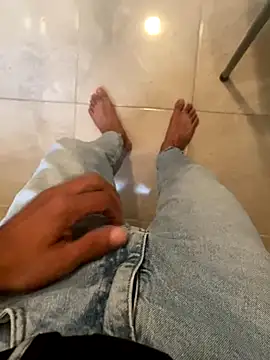 Snapshot of amyalaruz34ist chatting on 10/25/25, 02:24 amyalaruz34ist online show from 10/25/25, 02:24