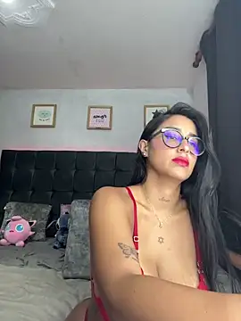 lovely violet13 online show from 05/25/26, 10:27
