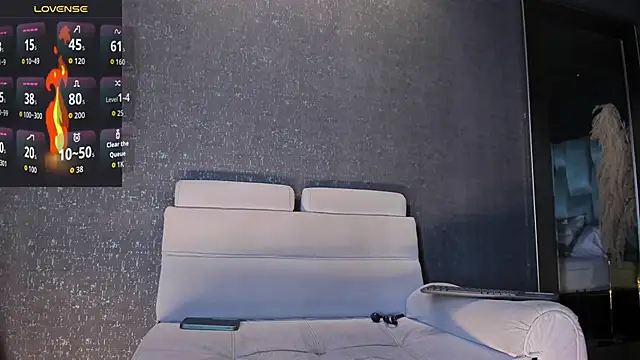 MarkWalker   online show from 11/15/25, 10:01