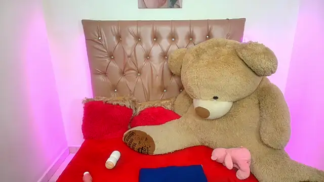 Ginna doll online show from 03/02/25, 02:30