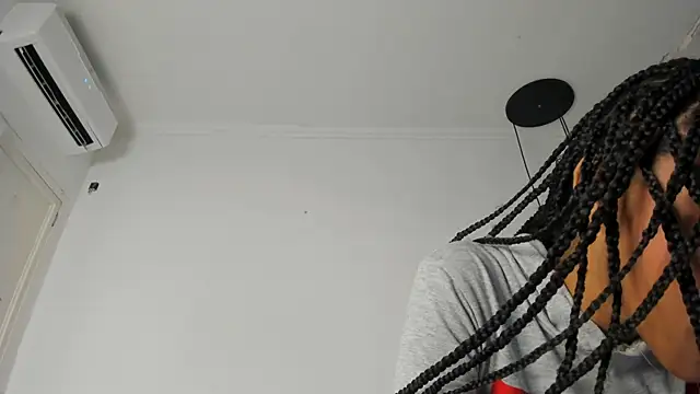 Snapshot of kristyl_paez chatting on 05/11/26, 07:00 kristyl paez online show from 05/11/26, 07:00