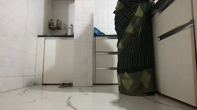 Riyasingh9 online show from 11/11/25, 04:23