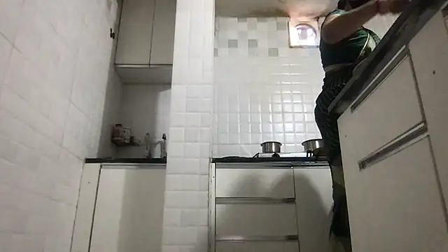 Riyasingh9 online show from 12/23/25, 04:21