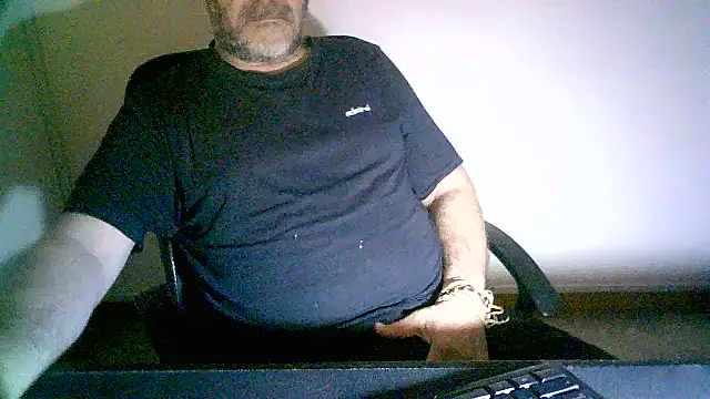 Snapshot of Greek_Passion chatting on 05/16/26, 01:21 Greek Passion online show from 05/16/26, 01:21