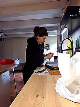 Lina lou4 online show from 09/11/25, 07:41