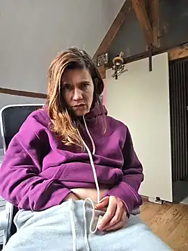 Lina lou4 online show from 12/15/25, 12:53