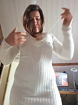 Lina lou4 online show from 12/20/25, 10:11