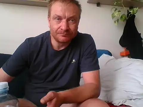 Snapshot of 82liska chatting on 05/21/26, 10:00 82liska online show from 05/21/26, 10:00