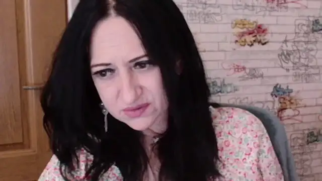 Snapshot of DebraMilf chatting on 06/29/26, 01:12 DebraMilf online show from 06/29/26, 01:12