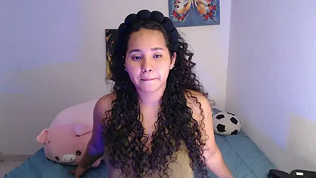 Snapshot of luciana_keating chatting on 11/08/25, 11:47 luciana keating online show from 11/08/25, 11:47