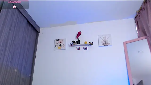 Annaross2 online show from 02/03/25, 05:14