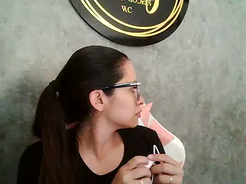 sharonshow online show from 10/23/25, 04:50