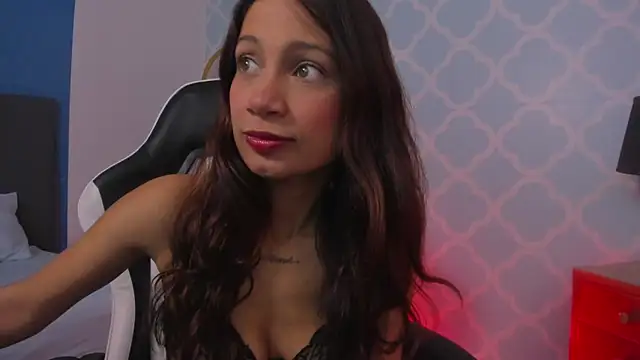 cora 22 online show from 10/11/25, 01:09