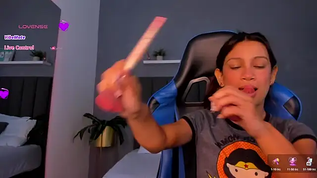 cora 22 online show from 10/30/25, 12:50