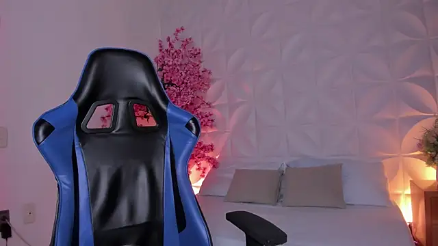 cora 22 online show from 01/09/26, 12:30