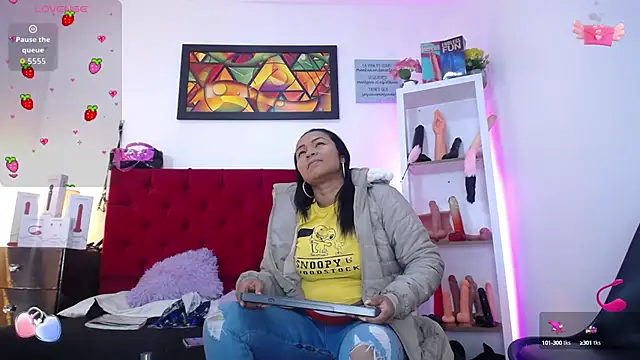 louise nails online show from 09/26/25, 11:58