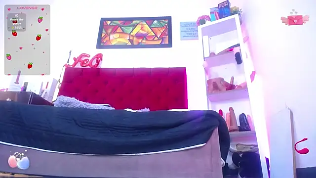 louise nails online show from 10/04/25, 01:42