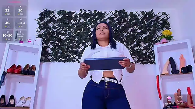 louise nails online show from 03/15/26, 02:56