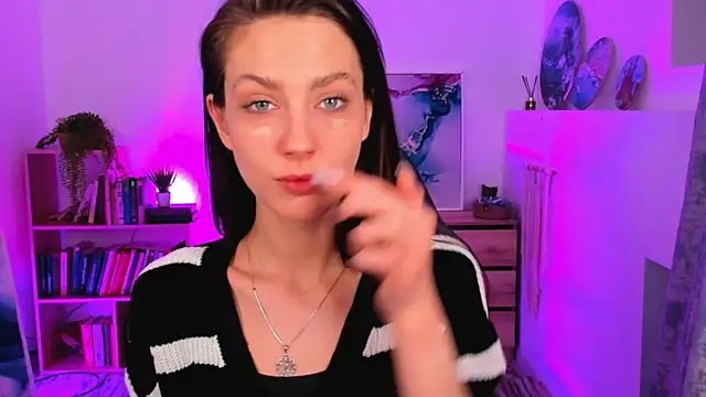 EmilyWilden online show from 02/17/25, 11:55