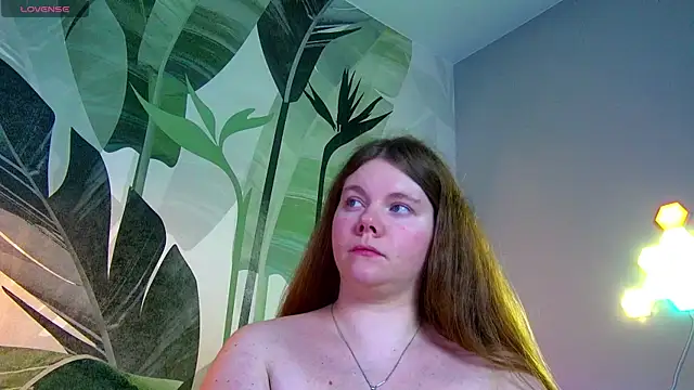 Snapshot of RubyValen chatting on 09/15/25, 01:05 RubyValen online show from 09/15/25, 01:05