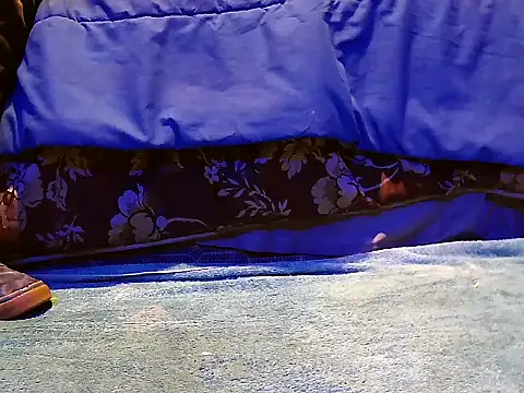 Snapshot of DarkHorse89 chatting on 09/17/25, 01:57 DarkHorse89 online show from 09/17/25, 01:57