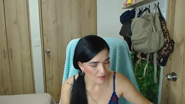 Neerea online show from 04/17/26, 12:46