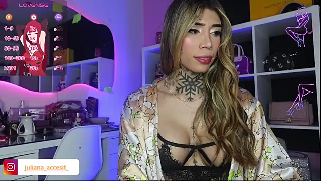 Snapshot of caroline_cossei chatting on 01/26/25, 03:48 caroline cossei online show from 01/26/25, 03:48