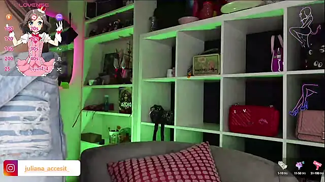 Snapshot of caroline_cossei chatting on 02/19/25, 10:09 caroline cossei online show from 02/19/25, 10:09