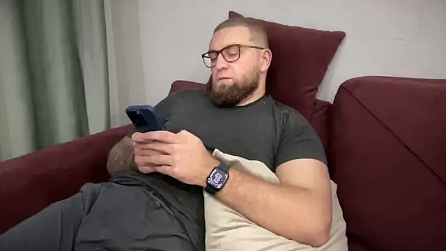 Bear bear  online show from 02/02/25, 06:53