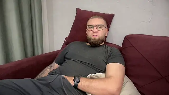 Bear bear  online show from 02/03/25, 11:05