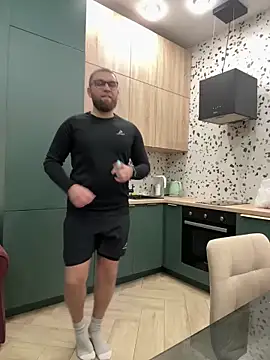 Bear bear  online show from 02/27/25, 05:04