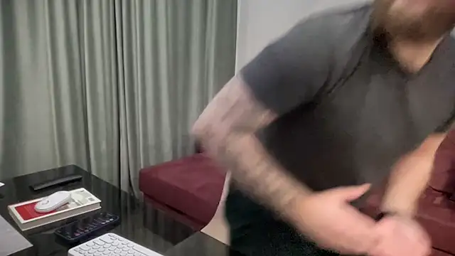 Bear bear  online show from 03/07/25, 09:48