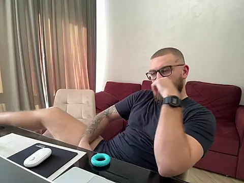 Bear bear  online show from 03/17/25, 11:00